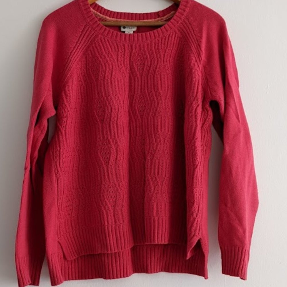 Stylus Red Sweater with Curved Pattern Size XL